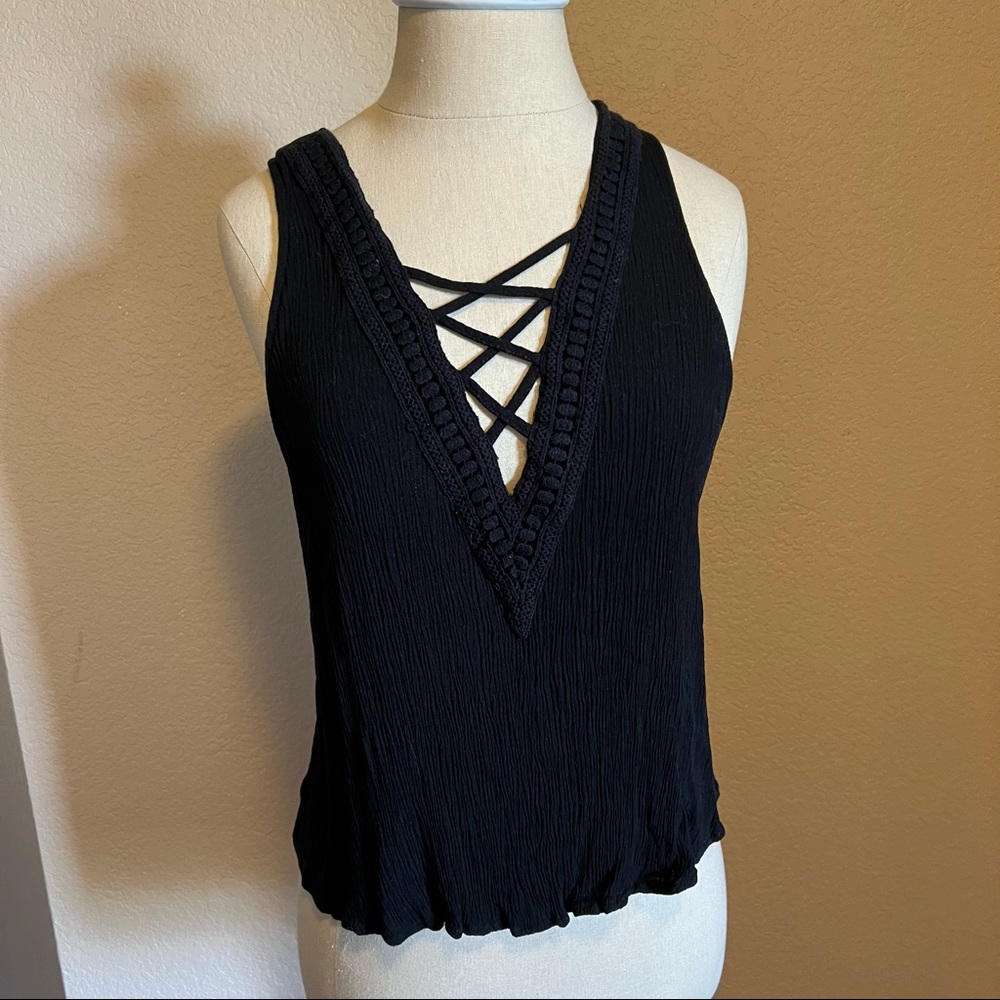 Black Deep V Cropped Tank, Size M